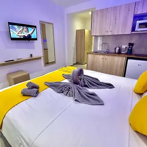 Ξενοδοχείο με διαμερίσματα Sun Plaza - Adults Only, Αγία Νάπα
